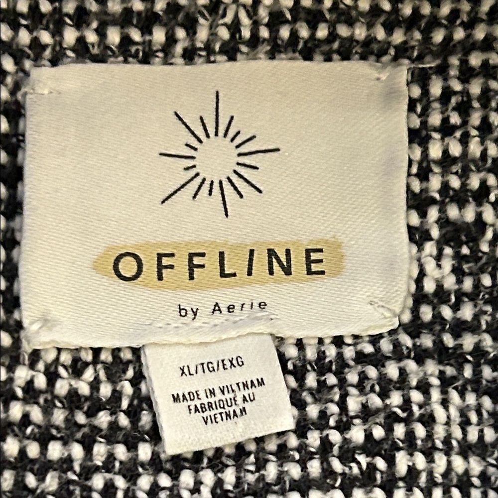 Aerie Black and White Knit Pullover Sweater - Picture 3 of 6